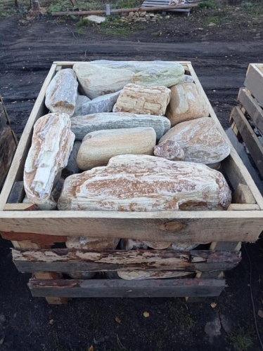 Златолит жёлтый, жёлто-зелёный глыбки и валуны для ланшафтного дизайна купить в Новой Ляле