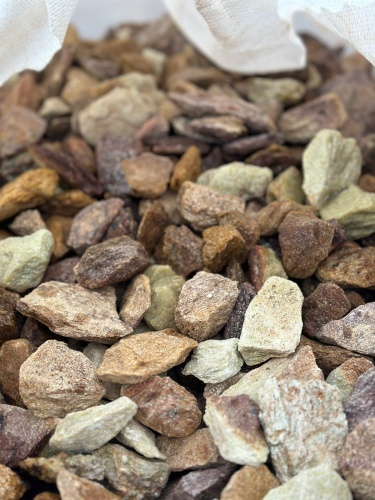 Златолит персиковый декоративная каменная крошка купить в Новой Ляле