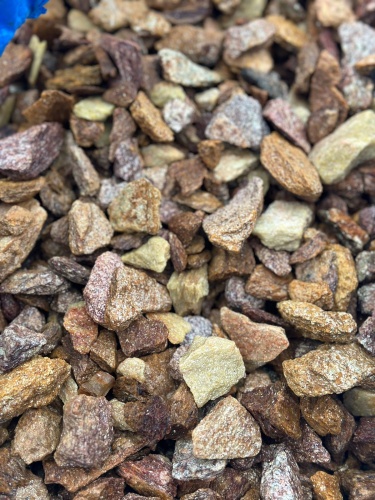 Златолит персиковый декоративная каменная крошка купить в Новой Ляле