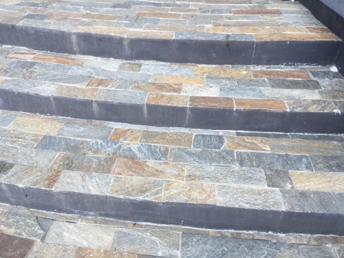 Плитка из Златолита Уральского для лестницы купить в Новой Ляле