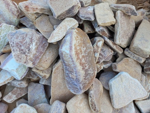 Златолит жёлтый, жёлто-зелёный глыбки и валуны для ланшафтного дизайна купить в Новой Ляле