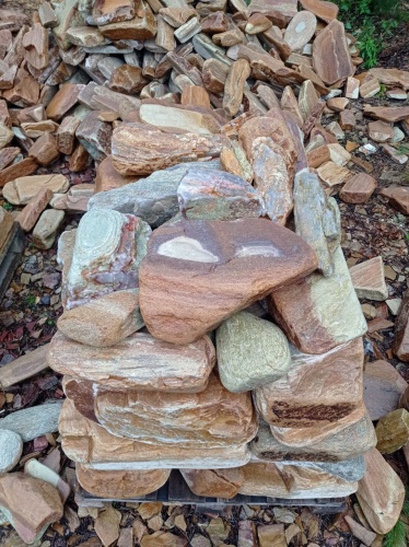 Златолит жёлтый, жёлто-зелёный глыбки и валуны для ланшафтного дизайна купить в Новой Ляле