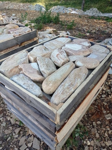 Златолит жёлтый, жёлто-зелёный глыбки и валуны для ланшафтного дизайна купить в Новой Ляле