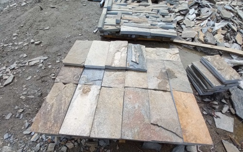 Плитка пилёная златолит Уральский для цоколя, отмостки купить в Новой Ляле