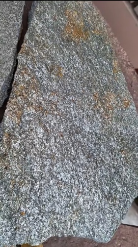 Плитняк златолит серебристый для цоколя, отмостки купить в Новой Ляле