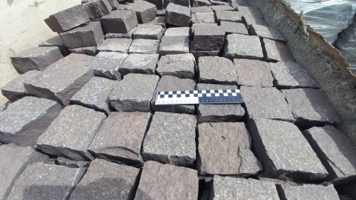 Лемезит колотая брусчатка 10 * 10 см. для парковки купить в Новой Ляле